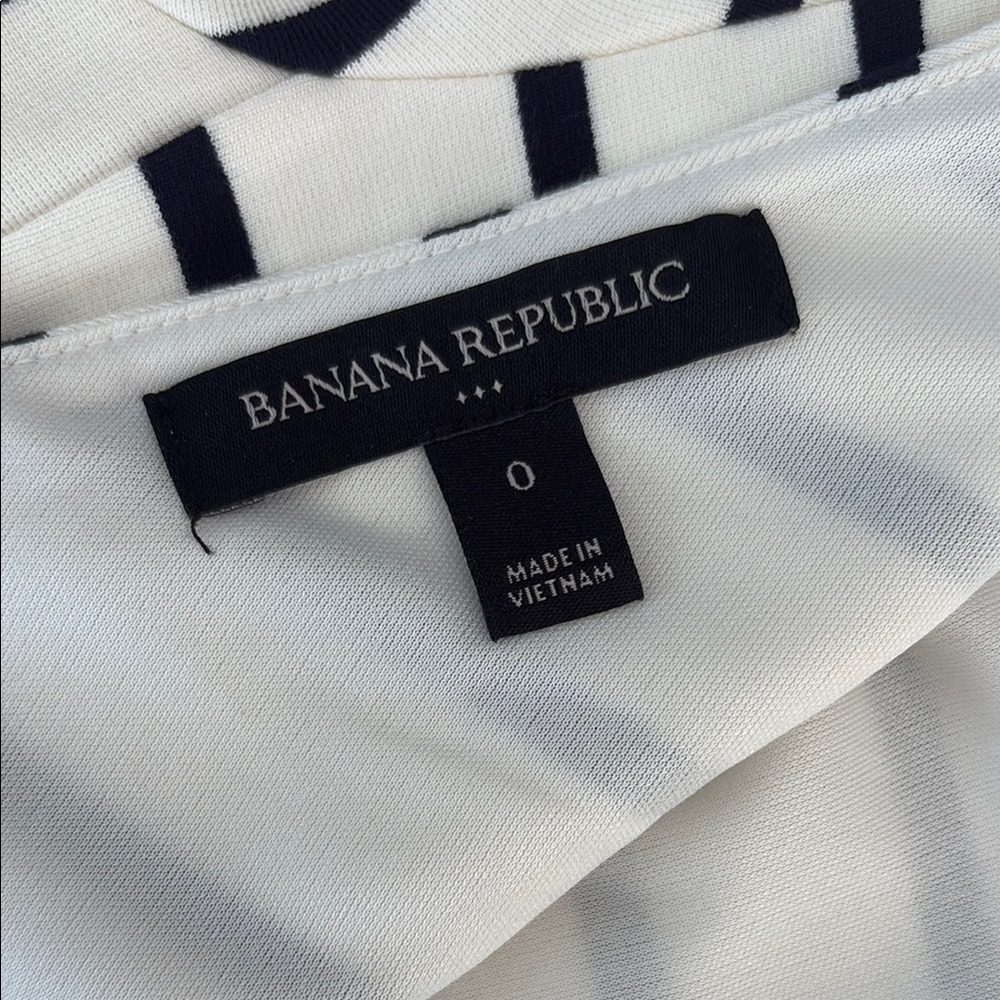 Banana Republic Black and Cream Striped Midi Dress - Picture 2 of 3